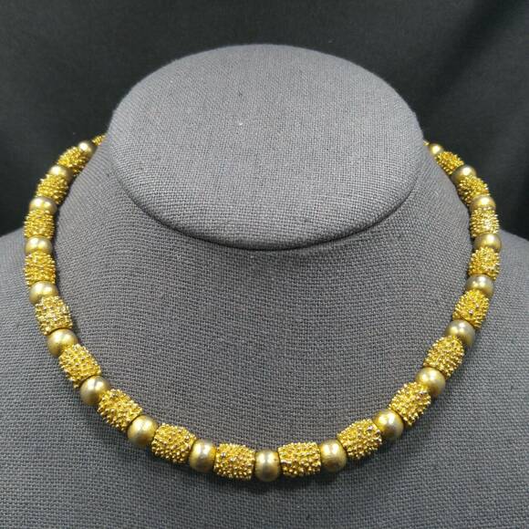Trifari Brutalist Beaded Choker Necklace, Gold Plate, 1960s Vintage Jewelry - Picture 4 of 10